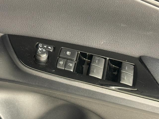 プリウス Ｓ　純正ナビ・バックカメラ・スマートキー・ＥＴＣ　車線逸脱　オートＬＥＤ　デュアルエアバック　ＬＥＤヘッドライト　フルオートエアコン　クルーズコントロール　キーレスエントリー　衝突安全ボディ　ＡＢＳ（47枚目）