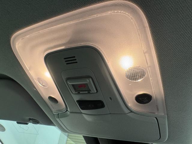 プリウス Ｓ　純正ナビ・バックカメラ・スマートキー・ＥＴＣ　車線逸脱　オートＬＥＤ　デュアルエアバック　ＬＥＤヘッドライト　フルオートエアコン　クルーズコントロール　キーレスエントリー　衝突安全ボディ　ＡＢＳ（51枚目）