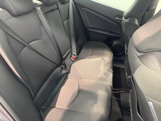 プリウス Ｓ　衝突被害軽減ブレーキ　衝突安全ボディ　ナビ　ＥＴＣ　バックカメラ　クルーズコントロール　オートマチックハイビーム　Ｂｌｕｅｔｏｏｔｈ　ＬＥＤヘッドライト（24枚目）