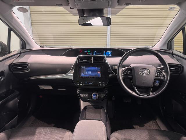 プリウス Ｓ　衝突被害軽減ブレーキ　衝突安全ボディ　ナビ　ＥＴＣ　バックカメラ　クルーズコントロール　オートマチックハイビーム　Ｂｌｕｅｔｏｏｔｈ　ＬＥＤヘッドライト（30枚目）