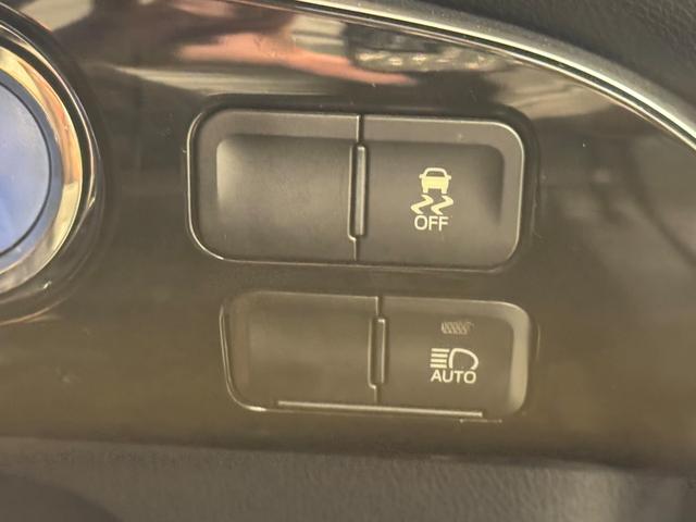 プリウス Ｓ　衝突被害軽減ブレーキ　衝突安全ボディ　ナビ　ＥＴＣ　バックカメラ　クルーズコントロール　オートマチックハイビーム　Ｂｌｕｅｔｏｏｔｈ　ＬＥＤヘッドライト（50枚目）