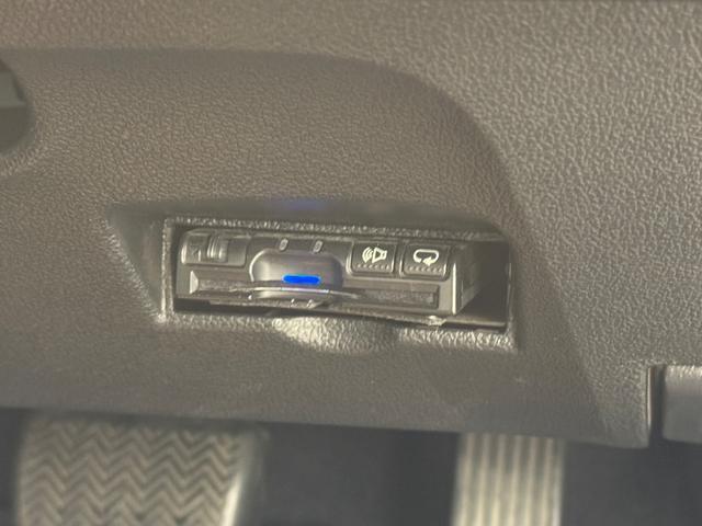 プリウス Ｓ　衝突被害軽減ブレーキ　衝突安全ボディ　ナビ　ＥＴＣ　バックカメラ　クルーズコントロール　オートマチックハイビーム　Ｂｌｕｅｔｏｏｔｈ　ＬＥＤヘッドライト（51枚目）