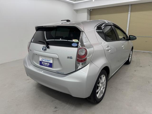 アクア G ナビ オートライト ETC プッシュスタート アルミホイール(13枚目)