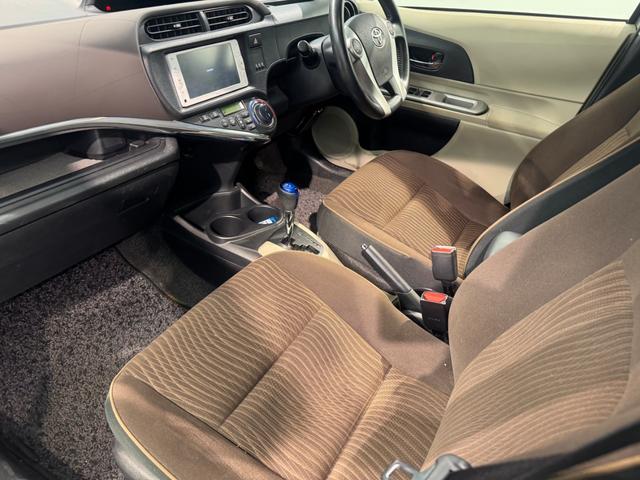 アクア G ナビ オートライト ETC プッシュスタート アルミホイール(27枚目)