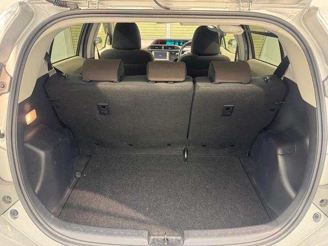 アクア G ナビ オートライト ETC プッシュスタート アルミホイール(29枚目)