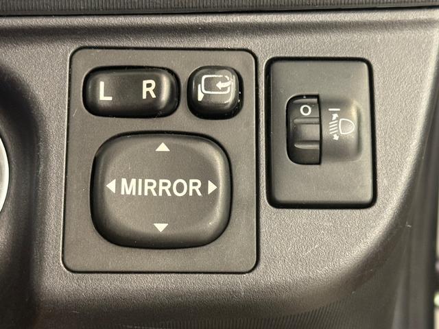 アクア G ナビ オートライト ETC プッシュスタート アルミホイール(50枚目)