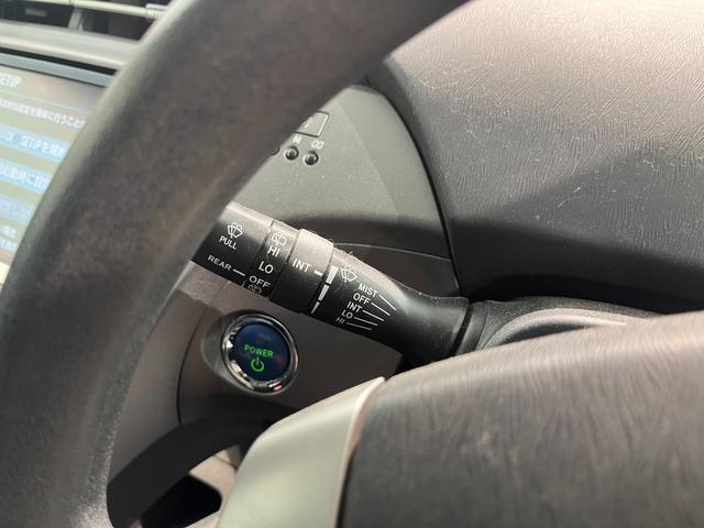 プリウス Ｓ　ナビ　ＴＶ　Ｂｌｕｅｔｈｏｏｔｈ接続　バックモニター　ＥＴＣ　ＨＩＤヘッドライト　フォグランプ　スマートキー　プッシュスタート（23枚目）