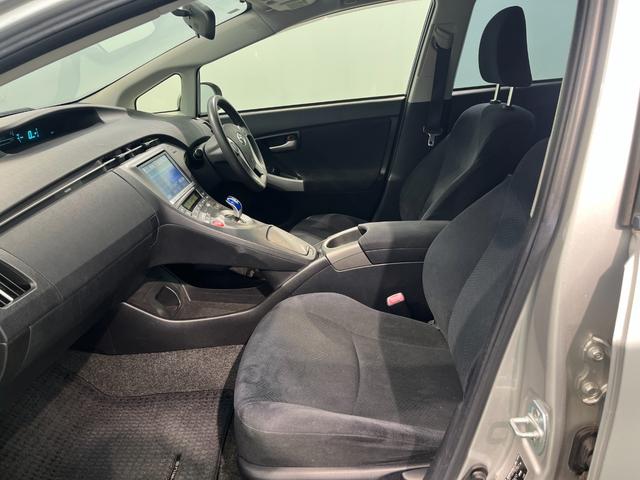 プリウス Ｓ　ナビ　ＴＶ　Ｂｌｕｅｔｈｏｏｔｈ接続　バックモニター　ＥＴＣ　ＨＩＤヘッドライト　フォグランプ　スマートキー　プッシュスタート（51枚目）