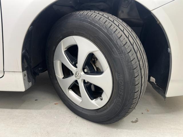 プリウス Ｓ　ナビ　ＴＶ　Ｂｌｕｅｔｈｏｏｔｈ接続　バックモニター　ＥＴＣ　ＨＩＤヘッドライト　フォグランプ　スマートキー　プッシュスタート（67枚目）