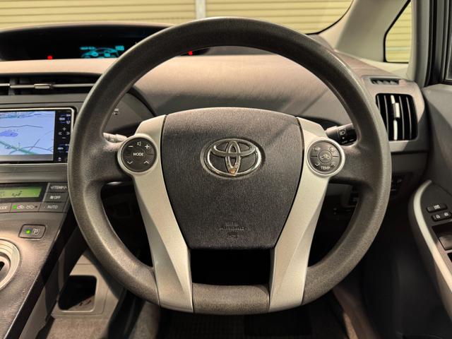 プリウス Ｓ　プラズマクラスター搭載ＬＥＤルームランプ　ワンセグＴＶ　バックカメラ　ＥＴＣ　オートライト　フロントフォグランプ　電動格納式ミラー（32枚目）