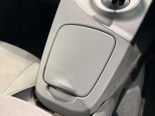 プリウス Ｓ　プラズマクラスター搭載ＬＥＤルームランプ　ワンセグＴＶ　バックカメラ　ＥＴＣ　オートライト　フロントフォグランプ　電動格納式ミラー（48枚目）