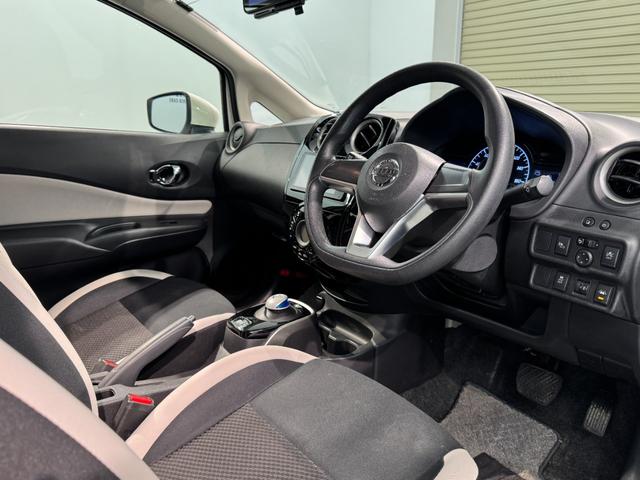 ノート ｅ－パワー　Ｂ　社外ナビ　ワンセグＴＶ　デジタルインナーミラー　アラウンドビューモニター　Ｂｌｕｅｔｏｏｔｈ接続　ＥＴＣ　横滑り防止装置　オートライト（21枚目）