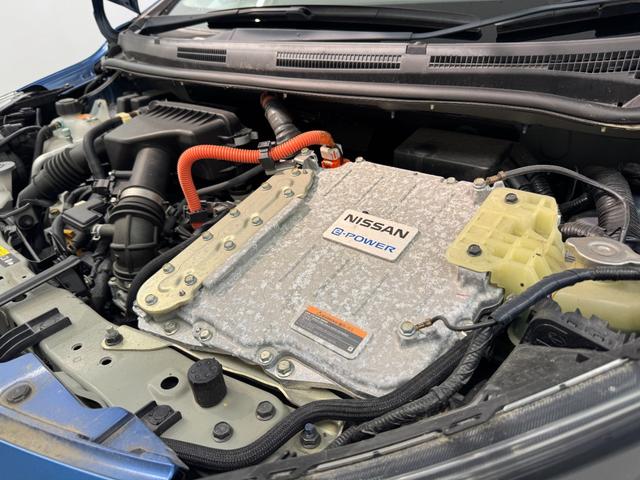 ノート e-パワー X アラウンドビューモニター エマージェンシーブレーキ インテリジェントキー レーンキープアシスト 横滑り防止装置 前方ドライブレコーダー(61枚目)