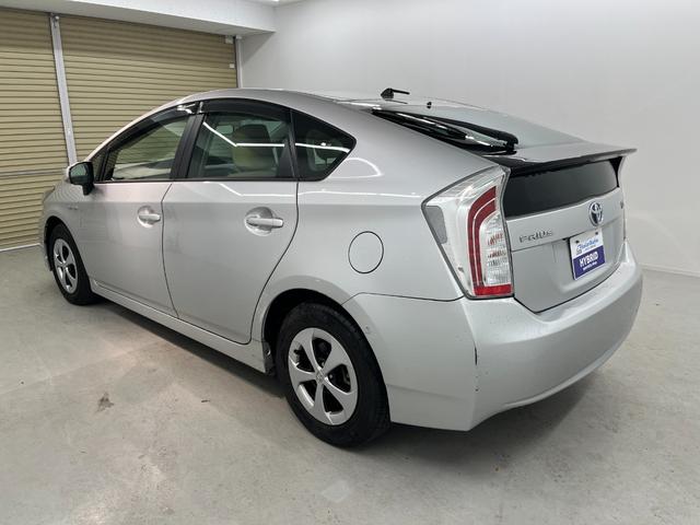 プリウス S 純正ナビ TV バックカメラ HIDヘッドライト スマートキー プッシュスタート フォグランプ パワーステーション パワーウィンドウ(11枚目)