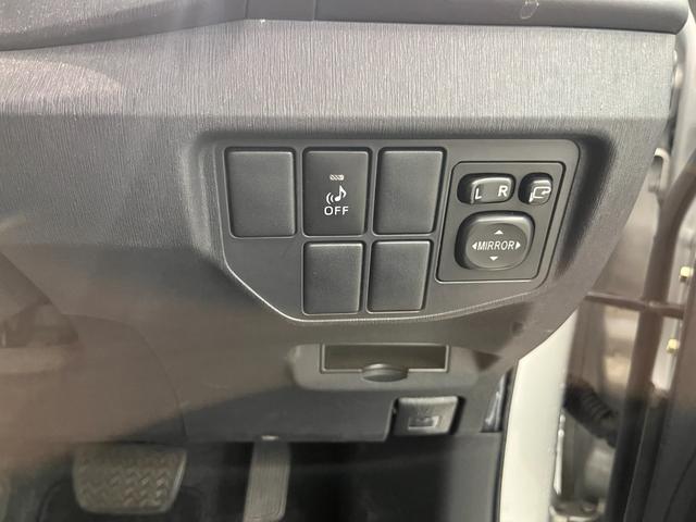 プリウス S 純正ナビ TV バックカメラ HIDヘッドライト スマートキー プッシュスタート フォグランプ パワーステーション パワーウィンドウ(29枚目)