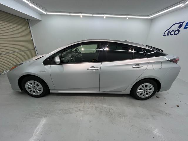 プリウス Sセーフティプラス トヨタ純正ナビ TV Bluetooth接続 バックカメラ ビルトインETC LEDヘッドライト スマートキー レーダークルーズコントロール(10枚目)