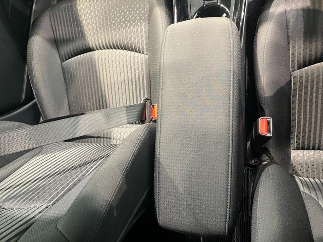 プリウス Sセーフティプラス トヨタ純正ナビ TV Bluetooth接続 バックカメラ ビルトインETC LEDヘッドライト スマートキー レーダークルーズコントロール(37枚目)