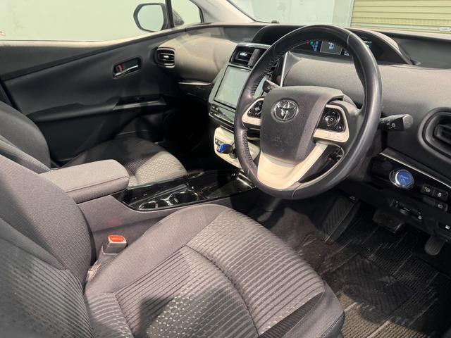 プリウス Sセーフティプラス 純正9インチSDナビ フルセグTV Bluetooth接続 バックカメラ 純正ドライブレコーダー ビルドインETC2.0 LEDヘッドライト フォグランプ ウインカーミラー(47枚目)