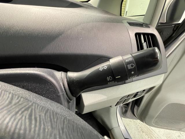 プリウス S ナビ TV Bluetooth接続 バックカメラ ドライブレコーダー ビルドインETC HIDヘッドライト フォグランプ スマートキー(26枚目)