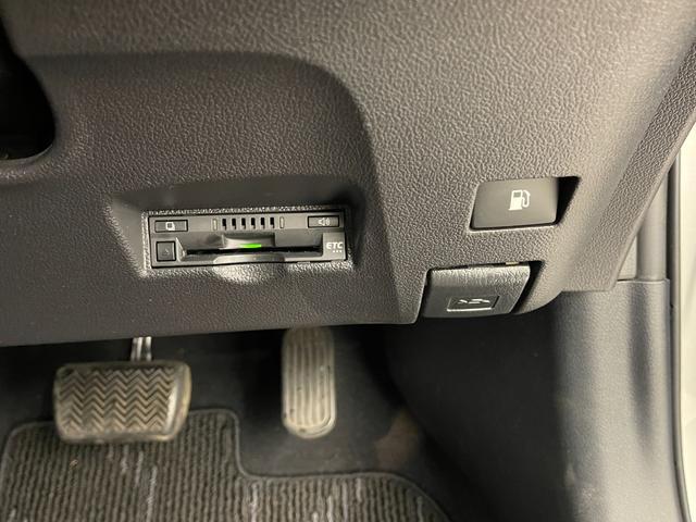 プリウス Sセーフティプラス 純正ナビ フルセグTV Bluetooth接続 バックカメラ ETC LEDヘッドライト フォグランプ スマートキー プッシュスタート(30枚目)