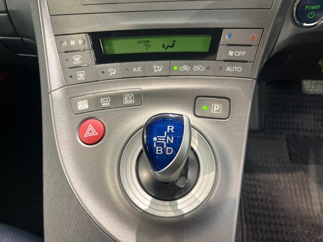 プリウス S オーディオラジオ ビルトインETC HIDヘッドライト フォグランプ スマートキー プッシュスタート パワーウィンドウ パワーステーション(35枚目)