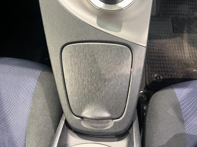 プリウス S オーディオラジオ ビルトインETC HIDヘッドライト フォグランプ スマートキー プッシュスタート パワーウィンドウ パワーステーション(36枚目)