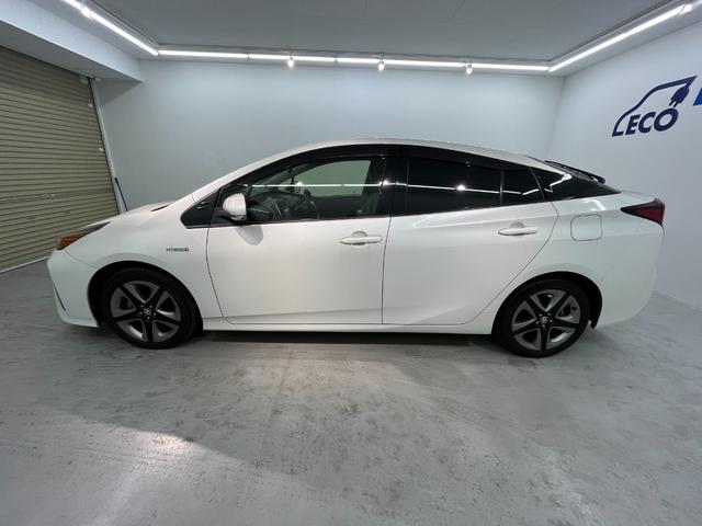 プリウス Ｓツーリングセレクション　アルパイン９インチナビ　フルセグＴＶ　Ｂｌｕｅｔｈｏｏｔｈ接続　バックカメラ　シートヒーター　ＥＴＣ　レザーシート　ドライブレコーダー　ＬＥＤヘッドライト（10枚目）