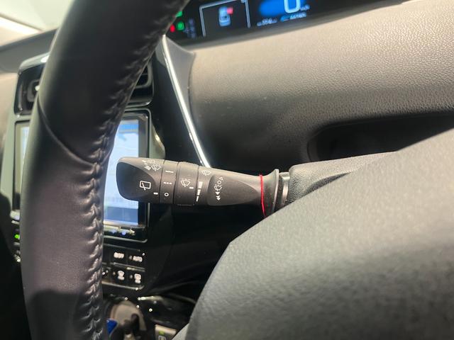 プリウス Ｓツーリングセレクション　アルパイン９インチナビ　フルセグＴＶ　Ｂｌｕｅｔｈｏｏｔｈ接続　バックカメラ　シートヒーター　ＥＴＣ　レザーシート　ドライブレコーダー　ＬＥＤヘッドライト（25枚目）