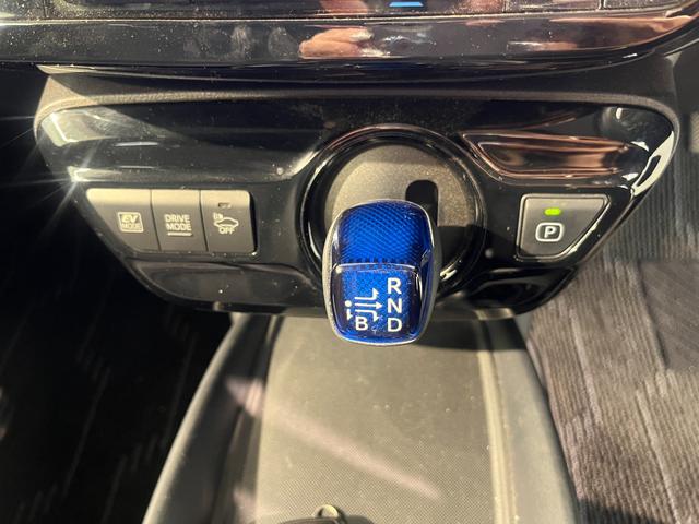 プリウス Ｓツーリングセレクション　アルパイン９インチナビ　フルセグＴＶ　Ｂｌｕｅｔｈｏｏｔｈ接続　バックカメラ　シートヒーター　ＥＴＣ　レザーシート　ドライブレコーダー　ＬＥＤヘッドライト（37枚目）