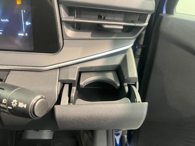 ノート Ｘ　純正９インチナビ　フルセグＴＶ　デジタルインナーミラー　　置き充電　Ｂｌｕｅｔｈｏｏｔｈ接続　ＥＴＣ　バックカメラ　アラウンドビューモニター　ＬＥＤヘッドライト　フォグランプ　ドライブレコーダー（29枚目）