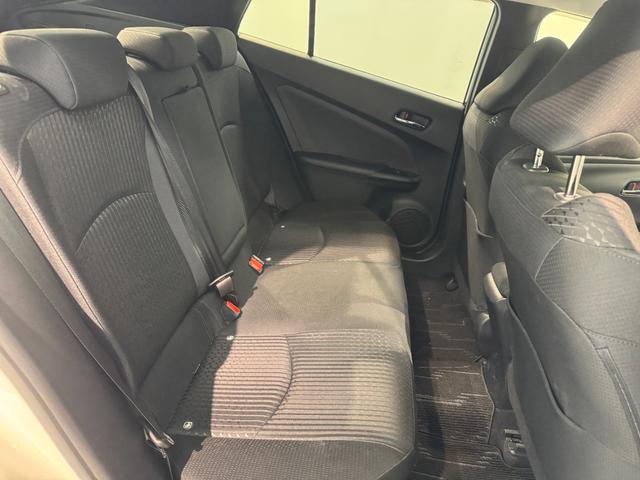 プリウス Ｓ　ナビ　ＴＶ　Ｂｌｕｅｔｈｏｏｔｈ接続　バックカメラ　ＥＴＣ　ドライブレコーダー　ＬＥＤヘッドライト　フォグランプ　スマートキー（44枚目）