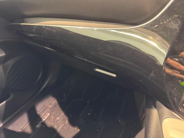 プリウス Ｓ　ナビ　ＴＶ　Ｂｌｕｅｔｈｏｏｔｈ接続　バックカメラ　ＥＴＣ　ドライブレコーダー　ＬＥＤヘッドライト　フォグランプ　スマートキー（51枚目）