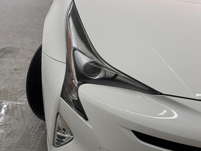 プリウス Ｓ　ナビ　ＴＶ　Ｂｌｕｅｔｈｏｏｔｈ接続　バックカメラ　ＥＴＣ　ドライブレコーダー　ＬＥＤヘッドライト　フォグランプ　スマートキー（57枚目）