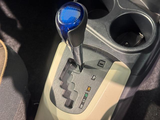 アクア Ｇ　ナビ　ワンセグＴＶ　Ｂｌｕｅｔｈｏｏｔｈ接続　バックカメラ　ＥＴＣ　ドライブレコーダー　純正エアロ　プッシュスタート　スマートキー（38枚目）