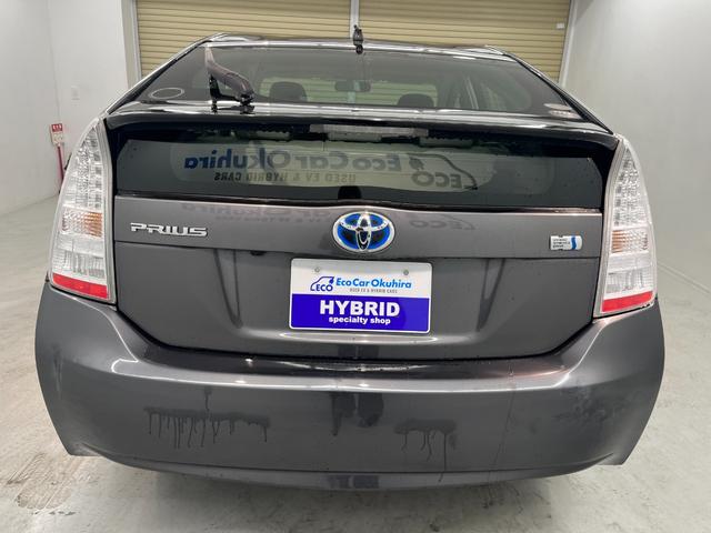 プリウス Ｓ　ＬＥＤエディション　ナビ　ワンセグＴＶ　バックカメラ　ＥＴＣ　ヘッドライトウォッシャー　ＬＥＤヘッドライト　フォグランプ　スマートキー　プッシュスタート（12枚目）