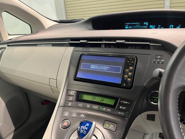 プリウス Ｓ　ＬＥＤエディション　ナビ　ワンセグＴＶ　バックカメラ　ＥＴＣ　ヘッドライトウォッシャー　ＬＥＤヘッドライト　フォグランプ　スマートキー　プッシュスタート（32枚目）