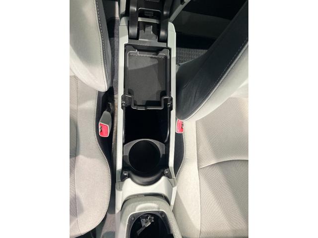 プリウス Ｓ　ＬＥＤエディション　ナビ　ワンセグＴＶ　バックカメラ　ＥＴＣ　ヘッドライトウォッシャー　ＬＥＤヘッドライト　フォグランプ　スマートキー　プッシュスタート（41枚目）