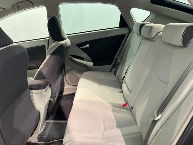 プリウス Ｓ　ＬＥＤエディション　ナビ　ワンセグＴＶ　バックカメラ　ＥＴＣ　ヘッドライトウォッシャー　ＬＥＤヘッドライト　フォグランプ　スマートキー　プッシュスタート（48枚目）