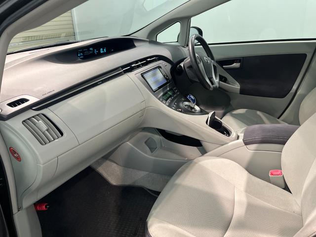 プリウス Ｓ　ＬＥＤエディション　ナビ　ワンセグＴＶ　バックカメラ　ＥＴＣ　ヘッドライトウォッシャー　ＬＥＤヘッドライト　フォグランプ　スマートキー　プッシュスタート（51枚目）