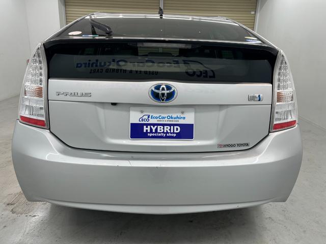 プリウス Ｓ　ナビ　ＴＶ　バックカメラ　ビルトインＥＴＣ　フォグランプ　オートライト　スマートキー　プッシュスタート　ＰＷ　ＰＳ（12枚目）