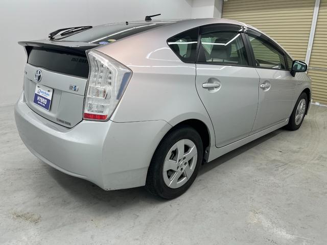 プリウス Ｓ　ナビ　ＴＶ　バックカメラ　ビルトインＥＴＣ　フォグランプ　オートライト　スマートキー　プッシュスタート　ＰＷ　ＰＳ（13枚目）