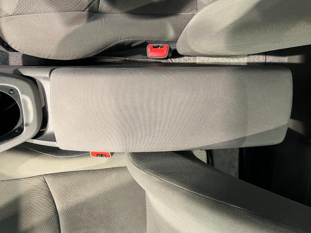 プリウス Ｓ　ナビ　ＴＶ　バックカメラ　ビルトインＥＴＣ　フォグランプ　オートライト　スマートキー　プッシュスタート　ＰＷ　ＰＳ（41枚目）