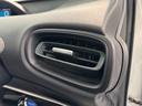 プロの整備士が最新機器で車両の状態をチェック。