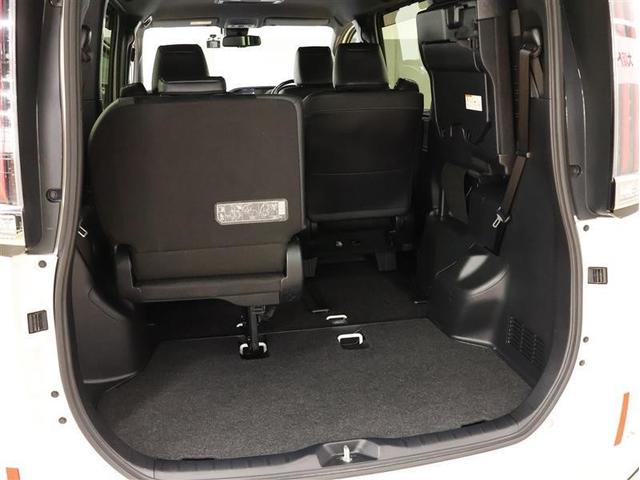 エスクァイア Gi プレミアムパッケージ ブラックテーラード フルセグ メモリーナビ DVD再生 後席モニター バックカメラ 衝突被害軽減システム ETC 両側電動スライド LEDヘッドランプ 乗車定員7人 3列シート アイドリングストップ(28枚目)