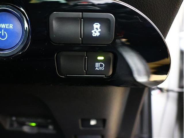 プリウス Ｓ　ワンセグ　メモリーナビ　バックカメラ　衝突被害軽減システム　ＥＴＣ　ＬＥＤヘッドランプ　車線逸脱装置　オートマチックハイビーム　レーダークルーズ（17枚目）