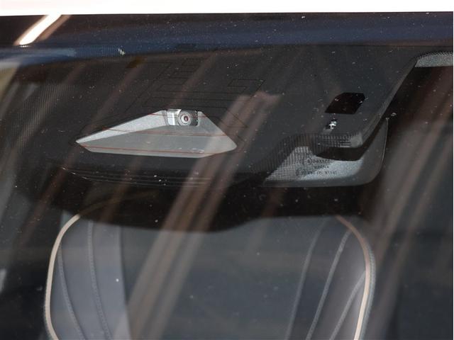 クラウンクロスオーバー Ｚ　革シート　４ＷＤ　フルセグ　メモリーナビ　バックカメラ　衝突被害軽減システム　ＥＴＣ　ドラレコ　ＬＥＤヘッドランプ　車線逸脱装置　オートマチックハイビーム　ブラインドスポットモニター（6枚目）