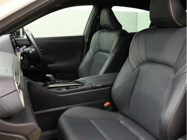 クラウンクロスオーバー Ｚ　革シート　４ＷＤ　フルセグ　メモリーナビ　バックカメラ　衝突被害軽減システム　ＥＴＣ　ドラレコ　ＬＥＤヘッドランプ　車線逸脱装置　オートマチックハイビーム　ブラインドスポットモニター（18枚目）