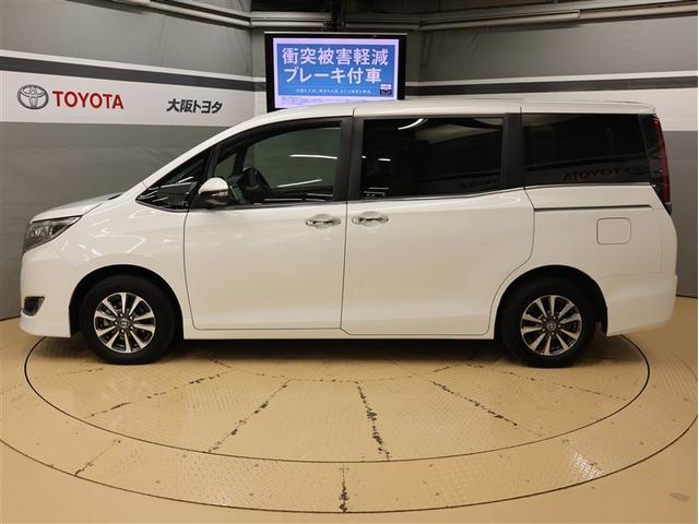 エスクァイア ハイブリッドＧｉプレミアムパッケジブラックテーラード　フルセグ　メモリーナビ　ＤＶＤ再生　後席モニター　バックカメラ　衝突被害軽減システム　ＥＴＣ　両側電動スライド　ＬＥＤヘッドランプ　乗車定員７人　３列シート（3枚目）