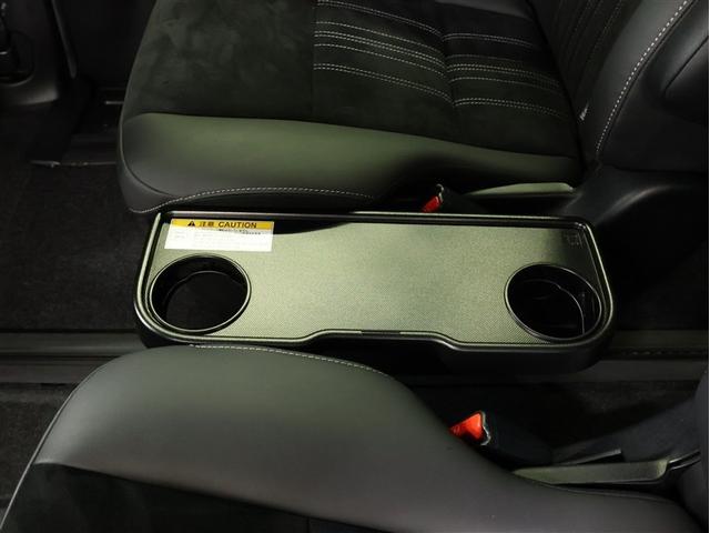 エスクァイア ハイブリッドＧｉプレミアムパッケジブラックテーラード　フルセグ　メモリーナビ　ＤＶＤ再生　後席モニター　バックカメラ　衝突被害軽減システム　ＥＴＣ　両側電動スライド　ＬＥＤヘッドランプ　乗車定員７人　３列シート（22枚目）