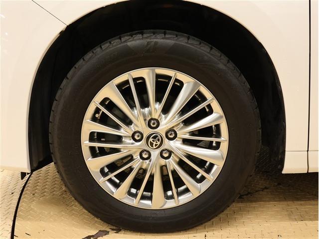 アルファードハイブリッド Ｇ　Ｆパッケージ　４ＷＤ　フルセグ　メモリーナビ　ＤＶＤ再生　バックカメラ　衝突被害軽減システム　ＥＴＣ　両側電動スライド　ＬＥＤヘッドランプ　乗車定員７人　３列シート（14枚目）